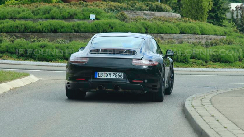 Illustration for article titled 2015 Porsche 911 Carrera GTS: Everyone Says This Is It